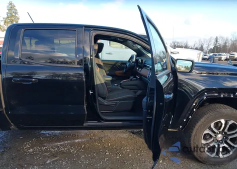 2024 GMC Canyon 4Wd At4 z USA, uszkodzony, nr VIN 1GTP6DEK3R1283676